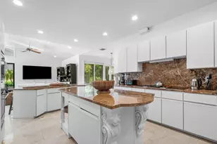 11839 Maidstone Dr, Wellington, FL 33414 - Photo 7