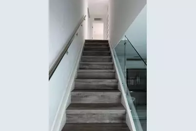 219 NE 159th Street, Miami, FL 33162 - Photo 9