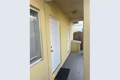 211 N A Street, Lake Worth Beach, FL 33460 - Photo 11