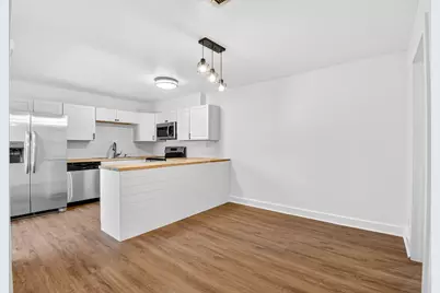 198 Lake Arbor Drive, Palm Springs, FL 33461 - Photo 3