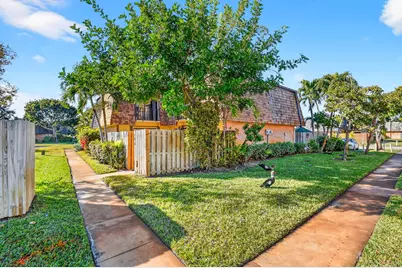 198 Lake Arbor Drive, Palm Springs, FL 33461 - Photo 43