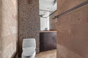 6061 Collins Ave, Miami Beach, FL 33140 - Photo 19
