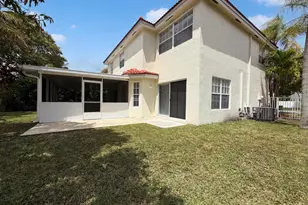 73 Gables Blvd, Weston, FL 33326 - Photo 5