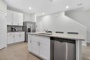 5696 SE Edgewater Cir, Stuart, FL 34997 - Photo 5