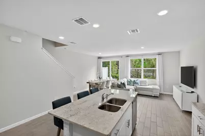 5696 SE Edgewater Circle, Stuart, FL 34997 - Photo 9