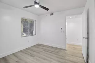 900 SW 142nd Ave, Pembroke Pines, FL 33027 - Photo 21