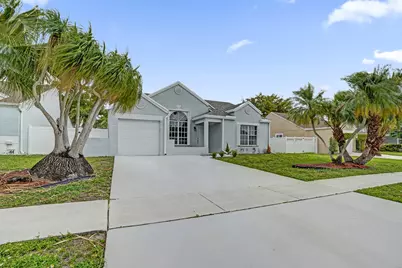 8467 Dynasty Drive, Boca Raton, FL 33433 - Photo 37