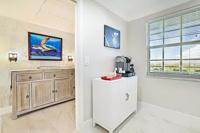 575 Oaks Lane #703, Pompano Beach, FL 33069 - Photo 17