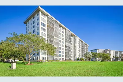 575 Oaks Lane #703, Pompano Beach, FL 33069 - Photo 37