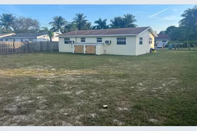 203 SE 4th Avenue, Boynton Beach, FL 33435 - Photo 7