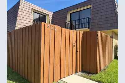 521 Springdale Circle, Palm Springs, FL 33461 - Photo 3