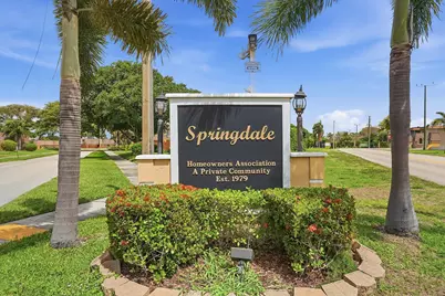521 Springdale Circle, Palm Springs, FL 33461 - Photo 23