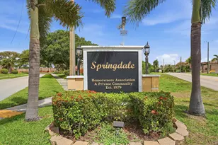 521 Springdale Cir, Palm Springs, FL 33461 - Photo 23