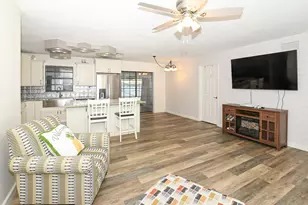 764 SE Evergreen Terrace, Port Saint Lucie, FL 34983 - Photo 5