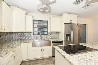 764 SE Evergreen Terrace, Port Saint Lucie, FL 34983 - Photo 7