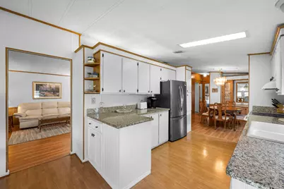 7894 SE Saratoga Drive E, Hobe Sound, FL 33455 - Photo 17