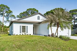 5204 Palm Dr, Fort Pierce, FL 34982 - Photo 3