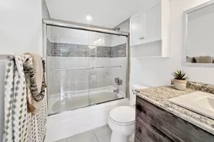 801 NE 18th Ct, Fort Lauderdale, FL 33305 - Photo 15