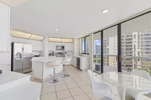 20185 E Country Club Dr, Aventura, FL 33180 - Photo 13