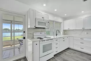 9366 NW 23rd St, Pembroke Pines, FL 33024 - Photo 7