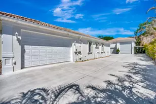 8431 SE Duncan St, Hobe Sound, FL 33455 - Photo 5