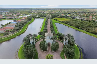 11179 SW Wyndham Way, Port Saint Lucie, FL 34987 - Photo 15