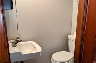 1097 NE Kubin Ave, Jensen Beach, FL 34957 - Photo 9