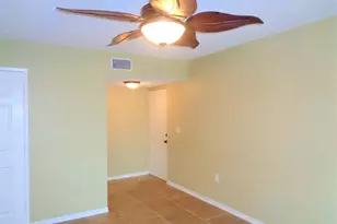 1650 N 42ND Cir, Vero Beach, FL 32967 - Photo 3