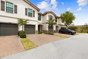 1004 Sweet Briar Ln, Riviera Beach, FL 33410 - Photo 3