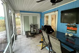 1818 SE Vesthaven Ct, Port Saint Lucie, FL 34952 - Photo 9