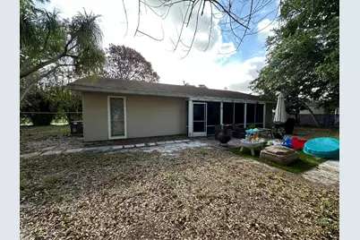 1818 SE Vesthaven Court, Port Saint Lucie, FL 34952 - Photo 13