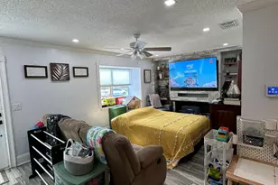 1818 SE Vesthaven Ct, Port Saint Lucie, FL 34952 - Photo 3