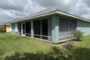 515 S Valencia Cir Circle SW, Vero Beach, FL 32968 - Photo 5