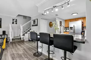 9050 NW 28th St, Coral Springs, FL 33065 - Photo 5