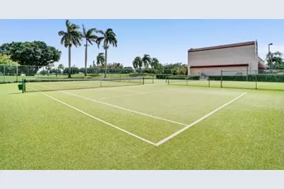 8900 Washington Street, Pembroke Pines, FL 33025 - Photo 37