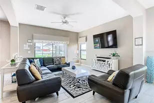 16708 Lazy Breeze Loop, Clermont, FL 34714 - Photo 3