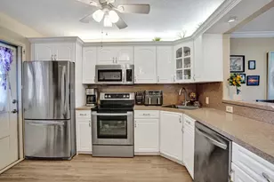 2850 N Palm Aire Dr, Pompano Beach, FL 33069 - Photo 7