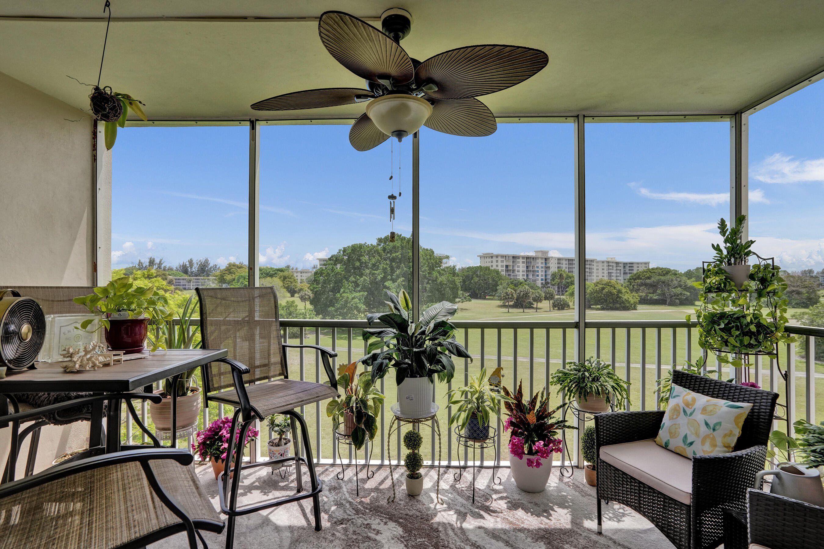 2850 N Palm Aire Dr #401 main architectural view