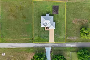 624 Woodmont St, Sebring, FL 33876 - Photo 3