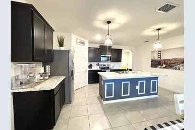 1040 SW Canary Terrace, Port Saint Lucie, FL 34953 - Photo 9