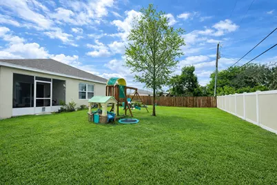 1040 SW Canary Terrace, Port Saint Lucie, FL 34953 - Photo 25