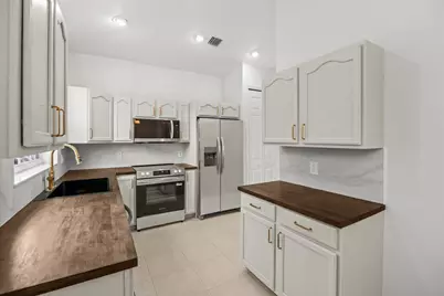 8406 Mulligan Circle, Port Saint Lucie, FL 34986 - Photo 11