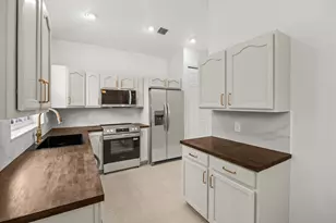 8406 Mulligan Cir, Port Saint Lucie, FL 34986 - Photo 11