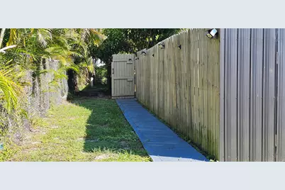 3684 Pinehurst Drive #Effiency, Greenacres, FL 33467 - Photo 3