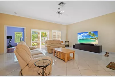 13050 NW 5th Street, Pembroke Pines, FL 33028 - Photo 9