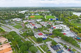 13050 NW 5th St, Pembroke Pines, FL 33028 - Photo 33