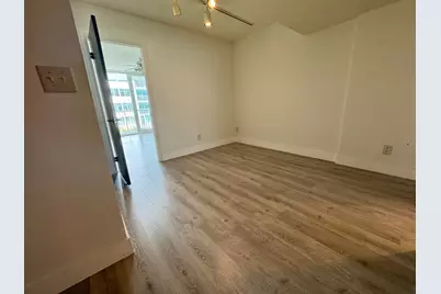 5401 Collins Avenue #Apt 144, Miami Beach, FL 33140 - Photo 15