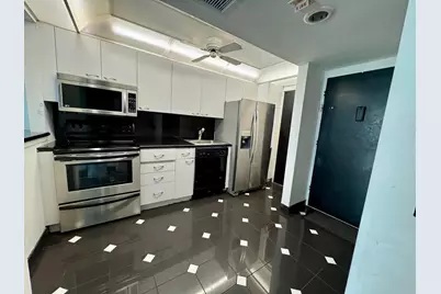 5401 Collins Avenue #Apt 144, Miami Beach, FL 33140 - Photo 29