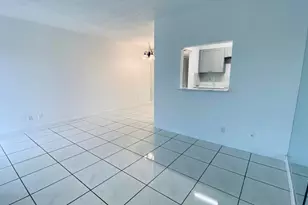 600 Village Green Ct, Palm Springs, FL 33461 - Photo 3