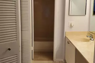 721 N Pine Island Rd, Plantation, FL 33324 - Photo 25